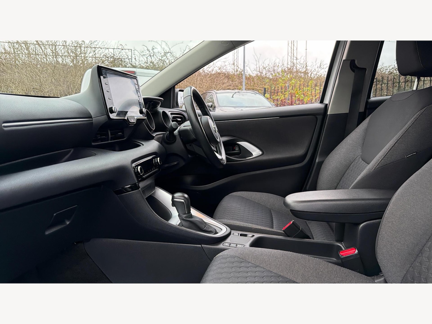 Used Toyota Yaris for sale - 77057269: Photo 12