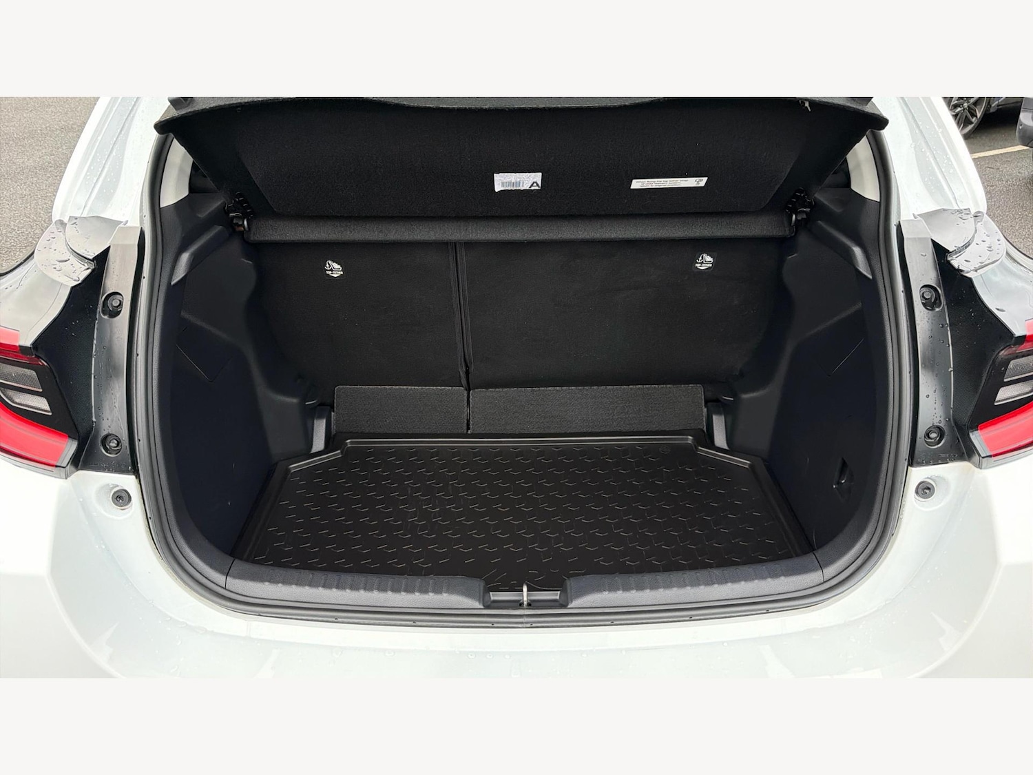 Used Toyota Yaris for sale - 77057269: Photo 16