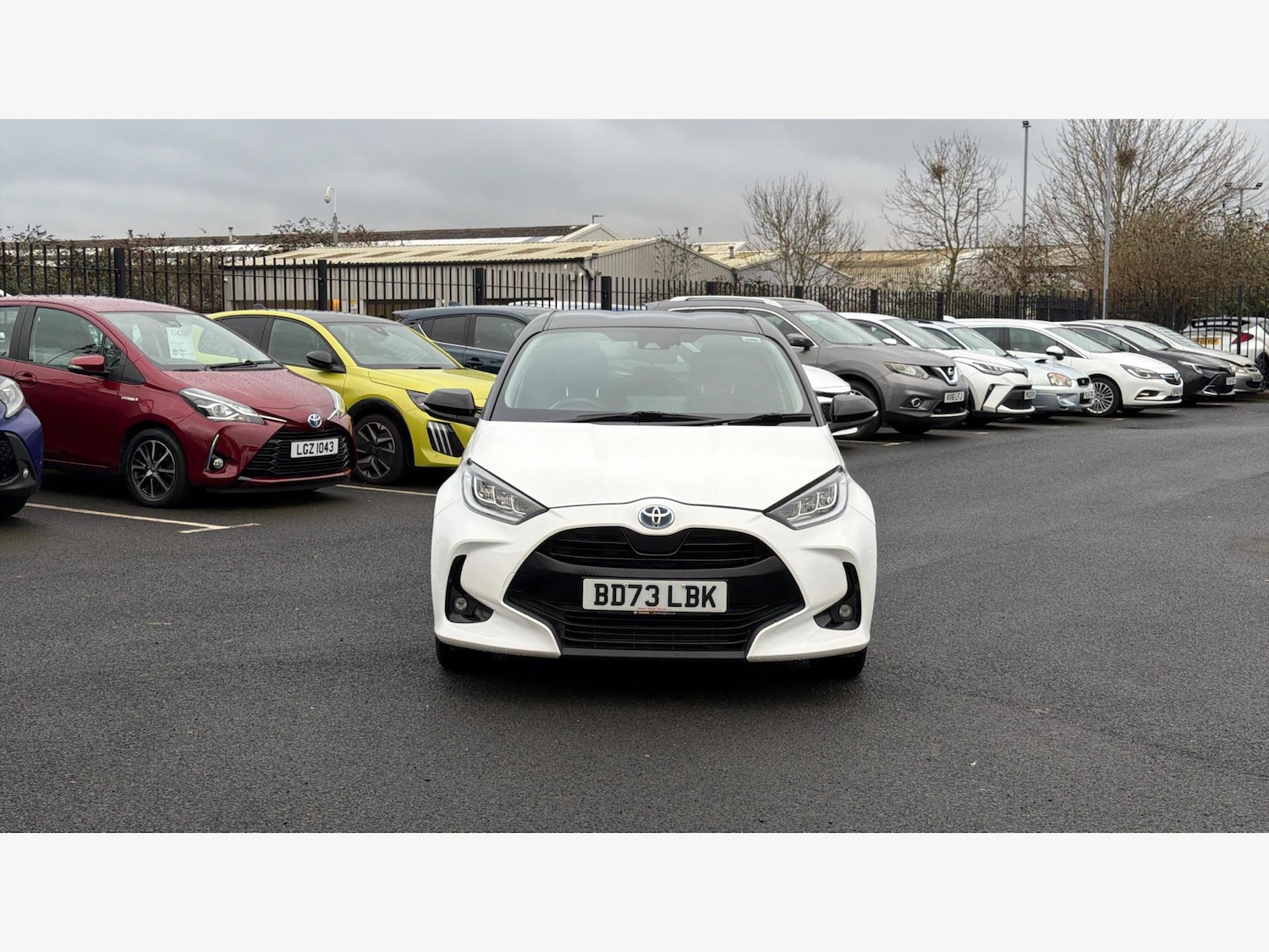 Used Toyota Yaris for sale - 77057269: Photo 17