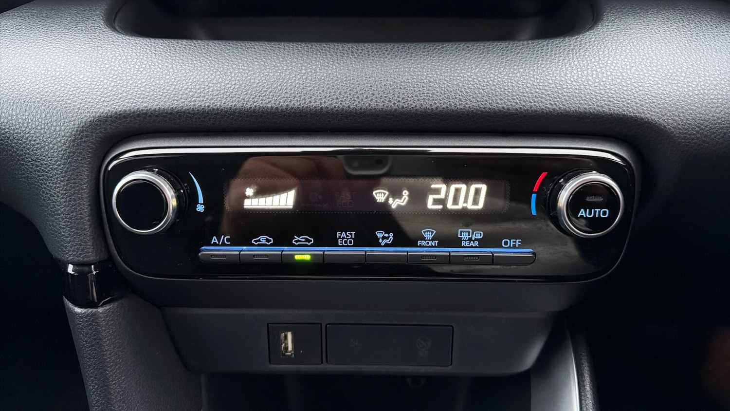 Used Toyota Yaris for sale - 77057269: Photo 34