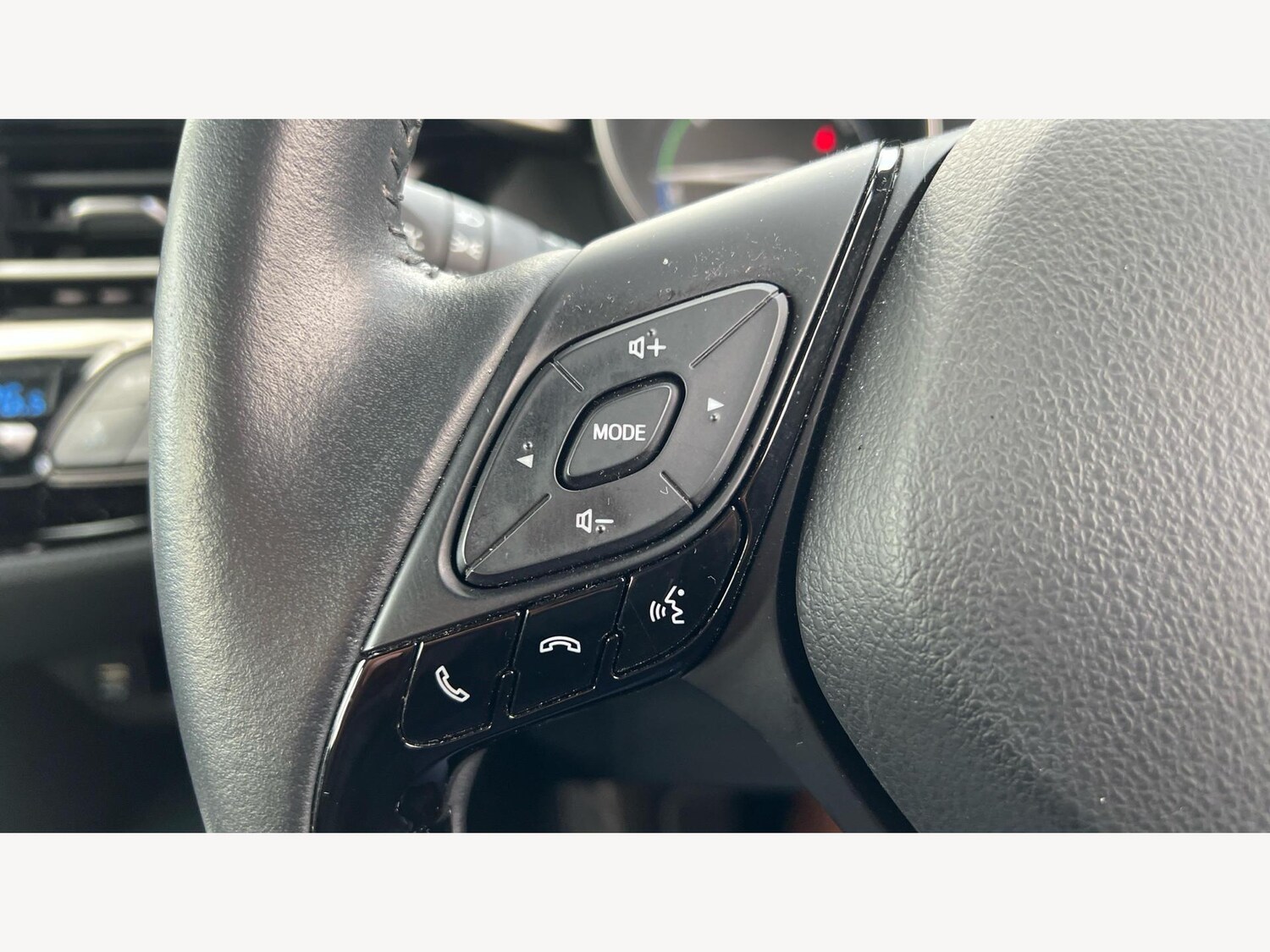 Used Toyota C-HR 2023 for sale - 76158707: Photo 28