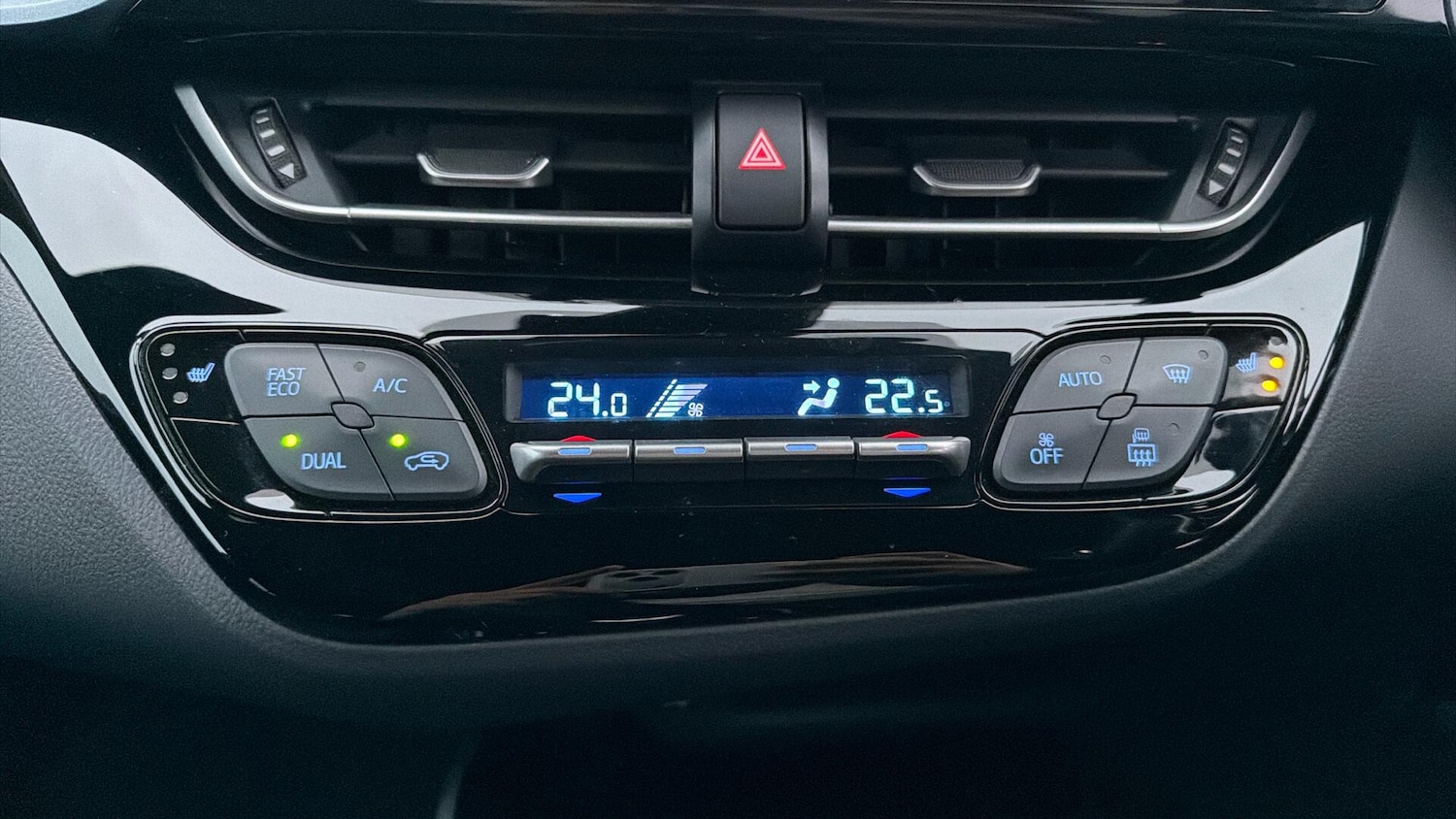 Used Toyota C-HR 2020 for sale - 77057579: Photo 41