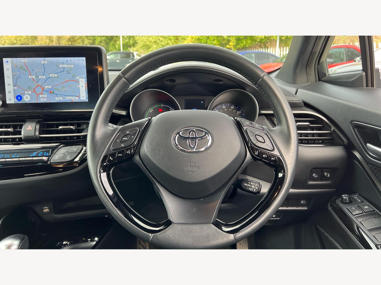 Used Toyota C-HR 2023 for sale - 76528090: Photo 10