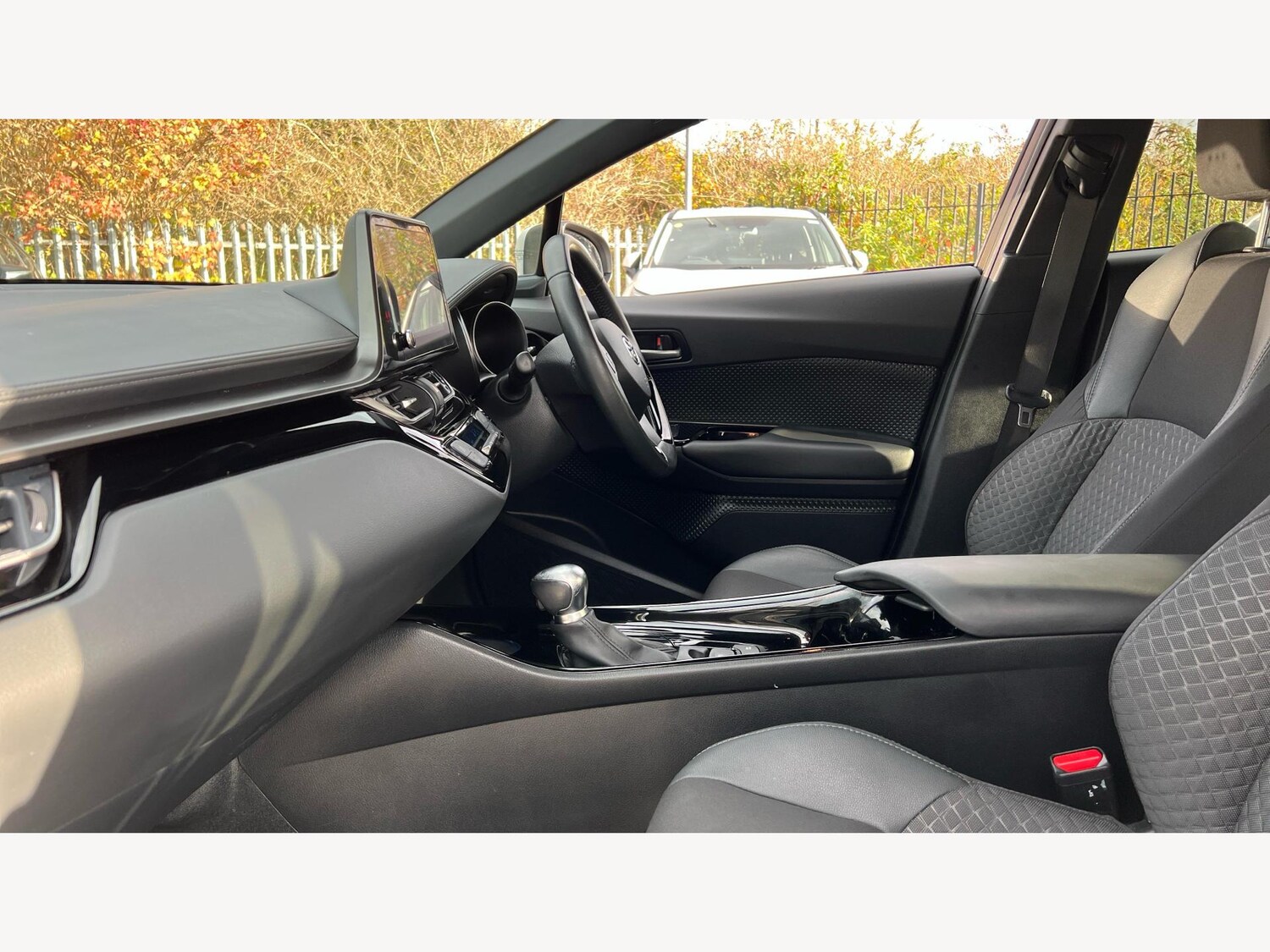 Used Toyota C-HR 2023 for sale - 76528090: Photo 12