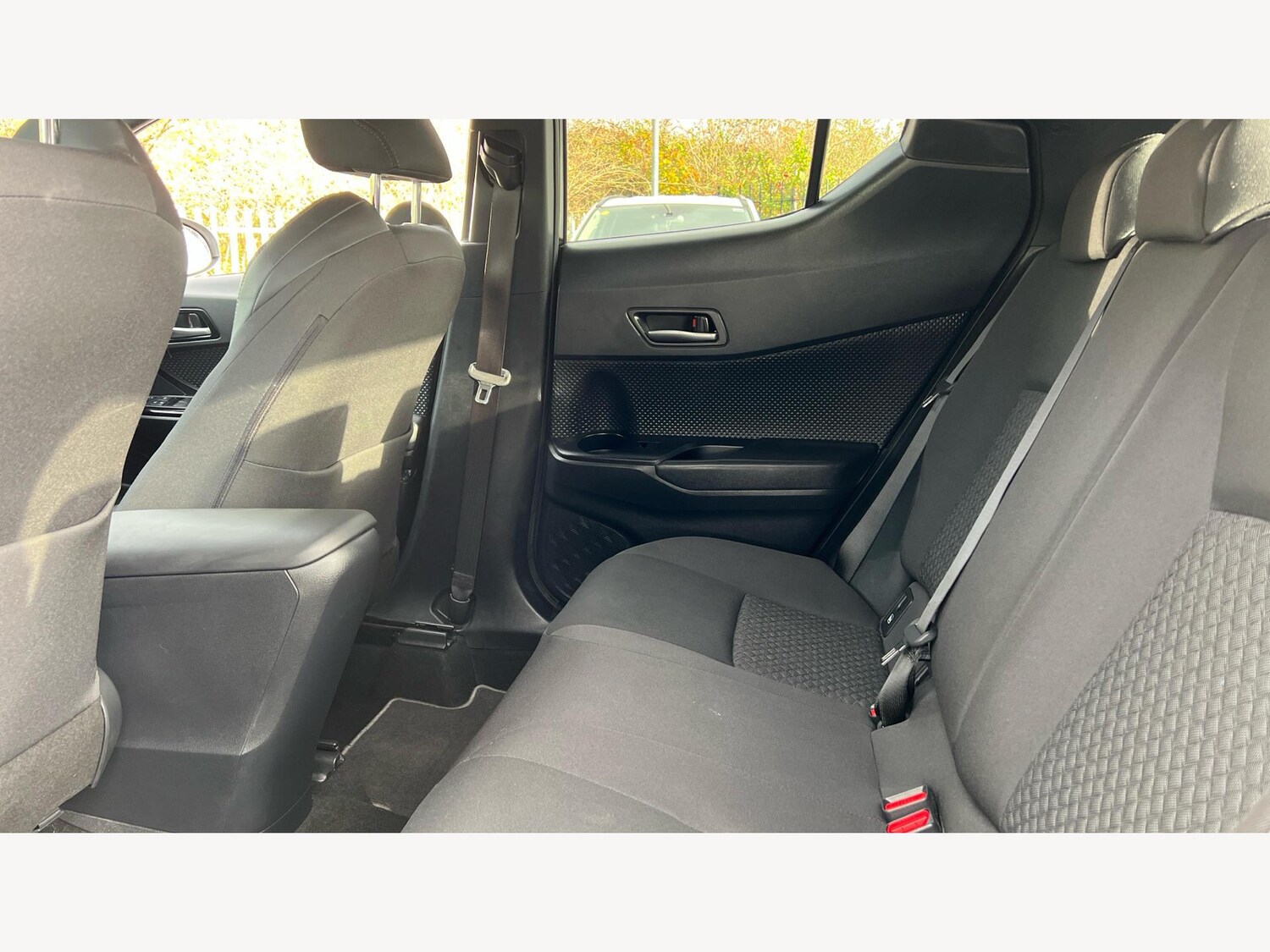 Used Toyota C-HR 2023 for sale - 76528090: Photo 15