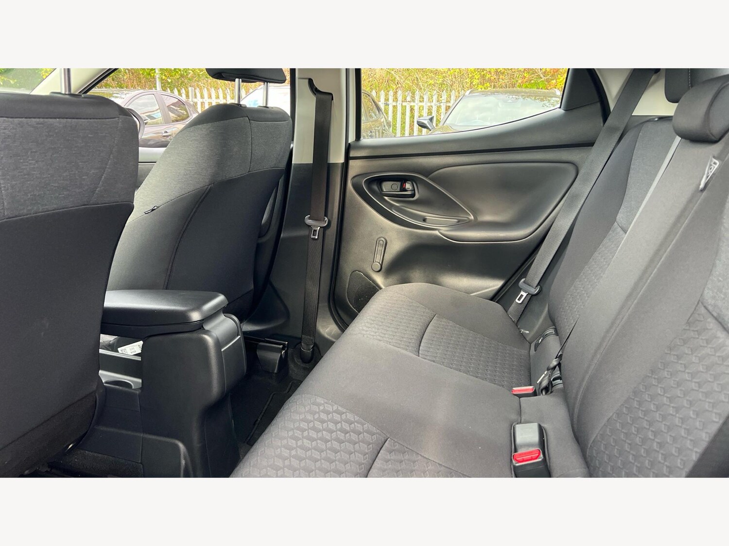 Used Toyota Yaris 2023 for sale - 76512042: Photo 15