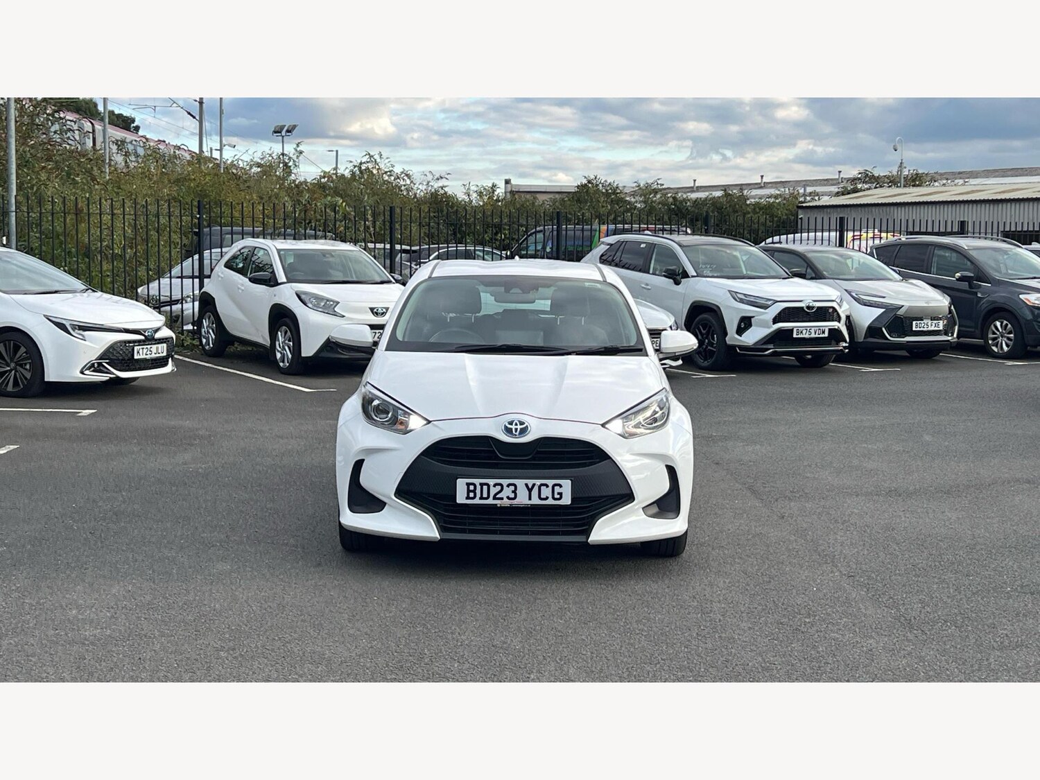 Used Toyota Yaris 2023 for sale - 76512042: Photo 17