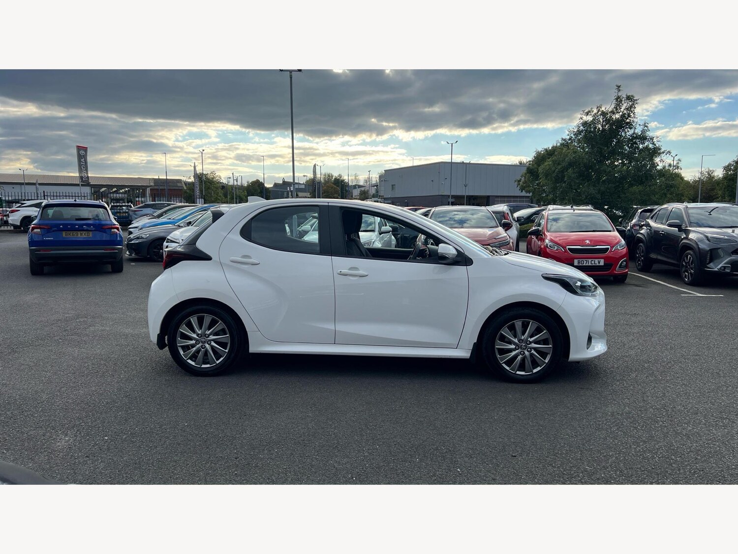 Used Toyota Yaris 2023 for sale - 76512042: Photo 18