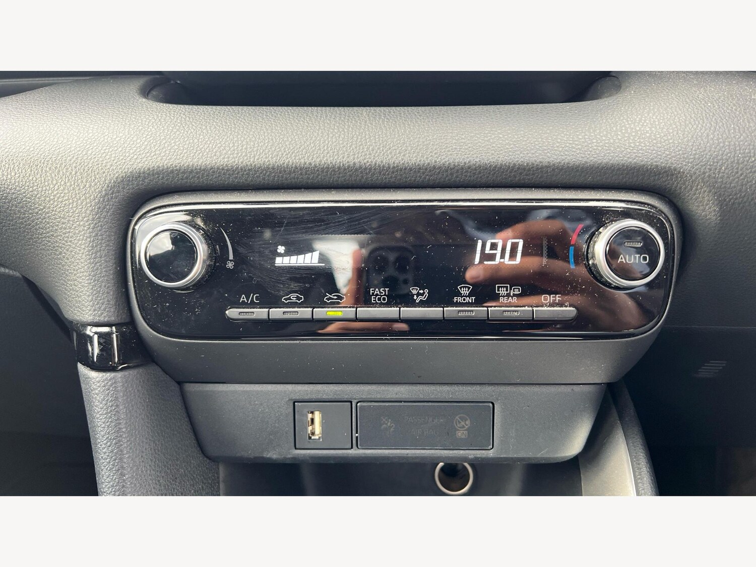 Used Toyota Yaris 2023 for sale - 76512042: Photo 29