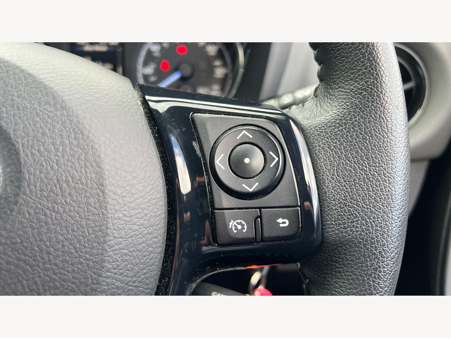 Used Toyota Yaris 2019 for sale - 78147860: Photo 30