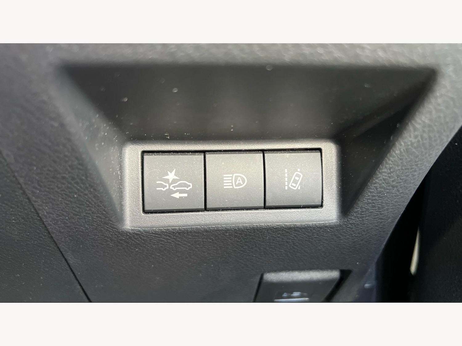 Used Toyota Yaris 2019 for sale - 78147860: Photo 32