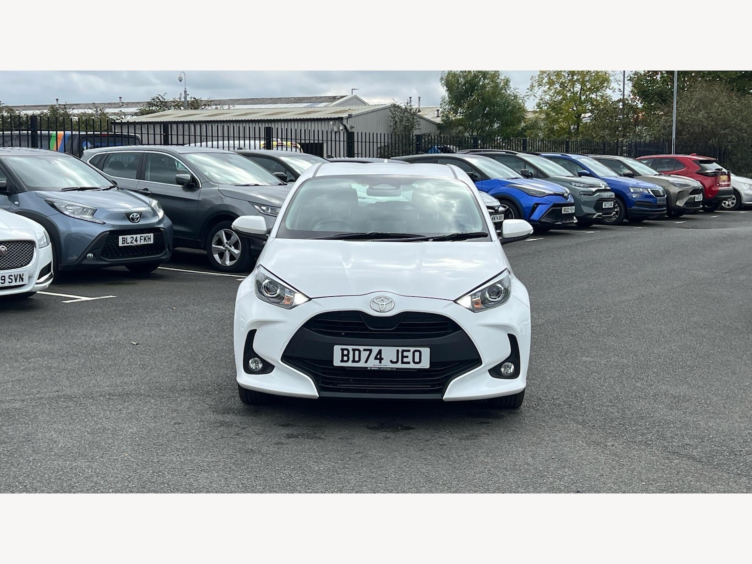 Used Toyota Yaris 2024 for sale - 76327092: Photo 17