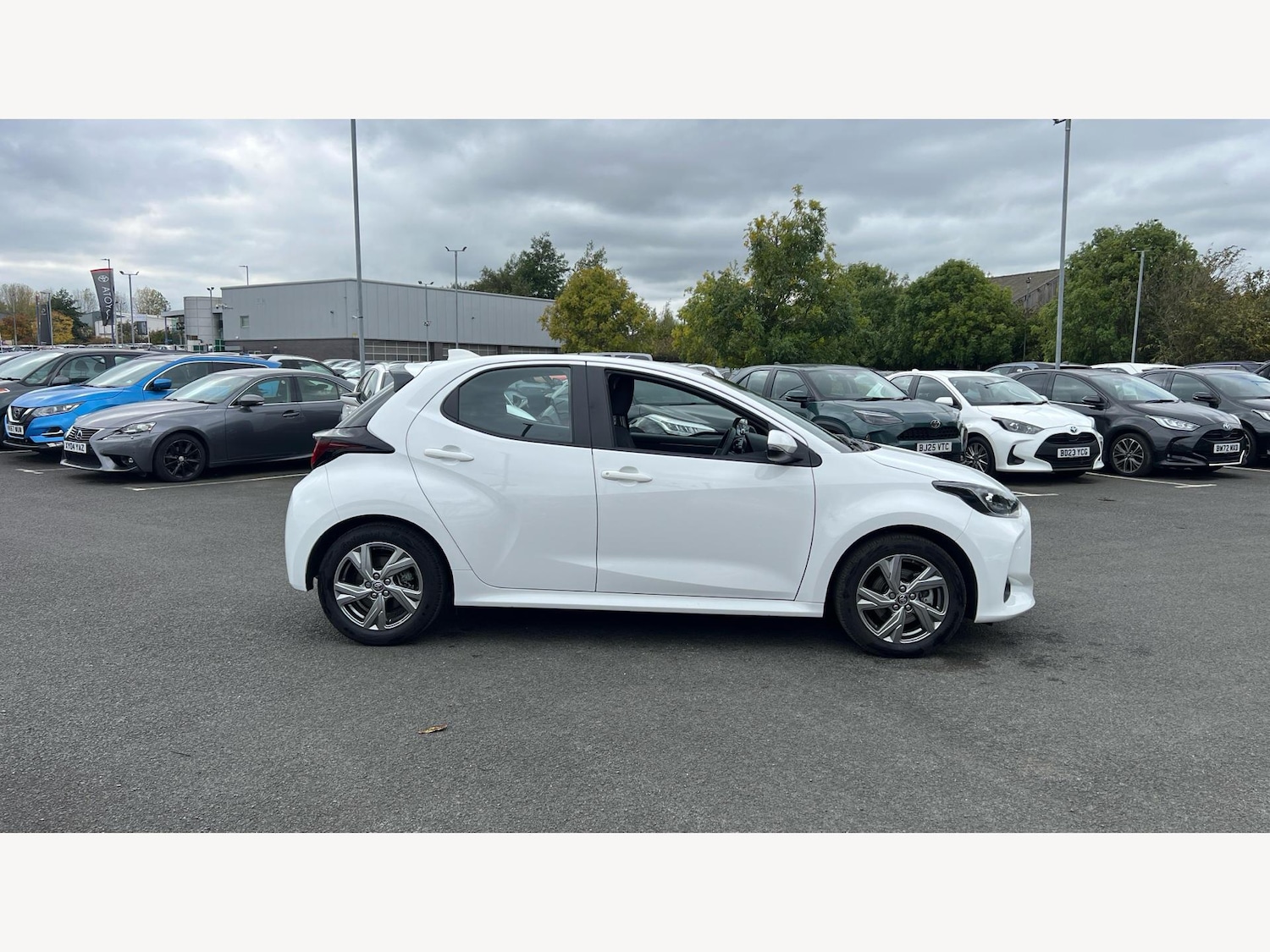 Used Toyota Yaris 2024 for sale - 76327092: Photo 18
