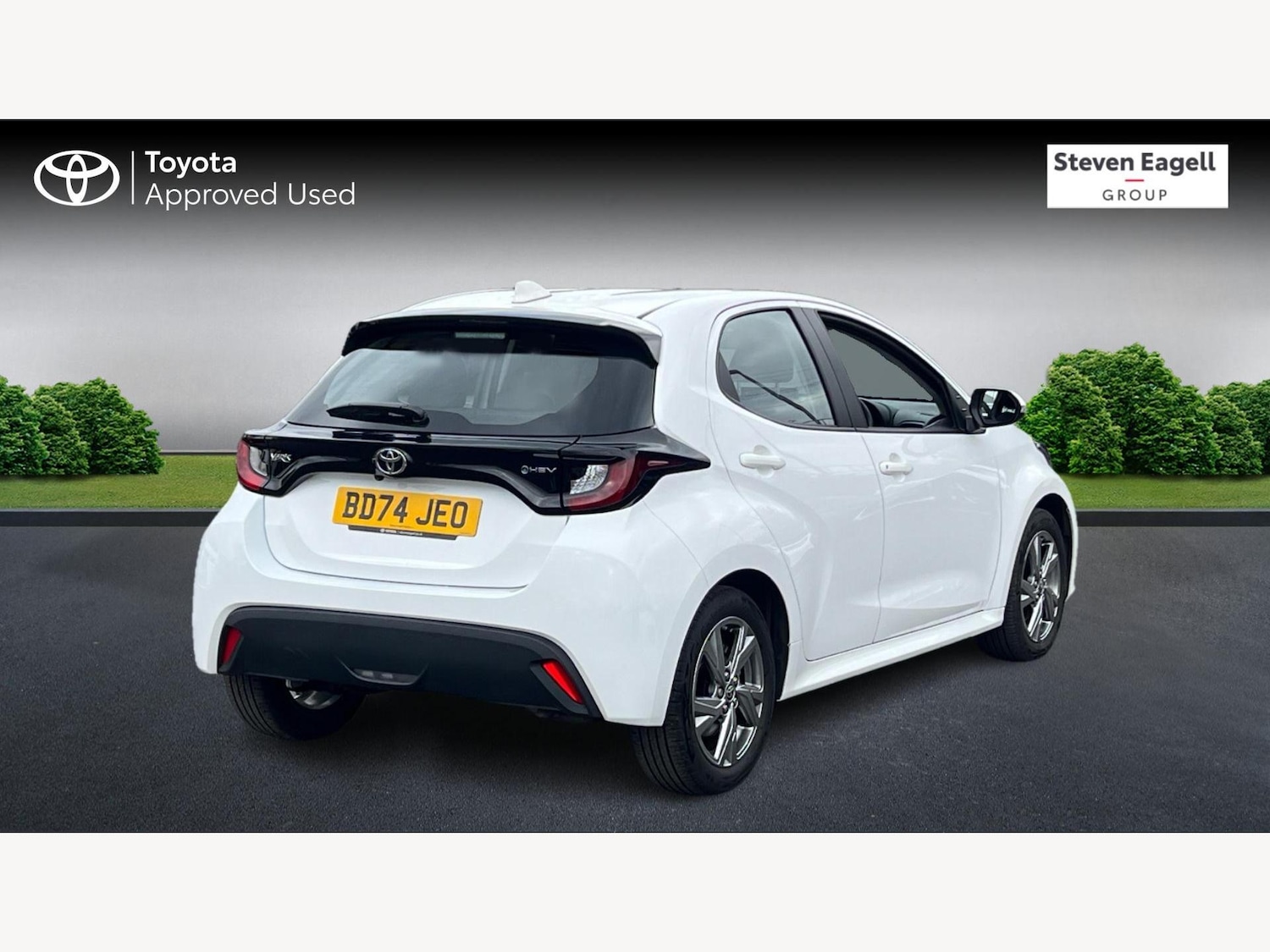 Used Toyota Yaris 2024 for sale - 76327092: Photo 2