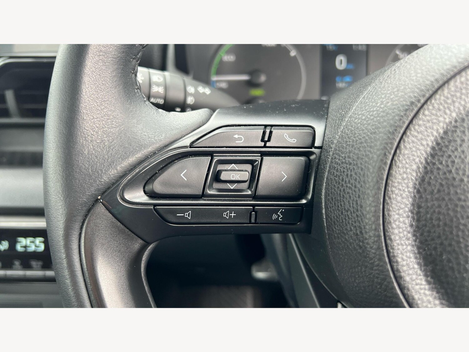 Used Toyota Yaris 2024 for sale - 76327092: Photo 29