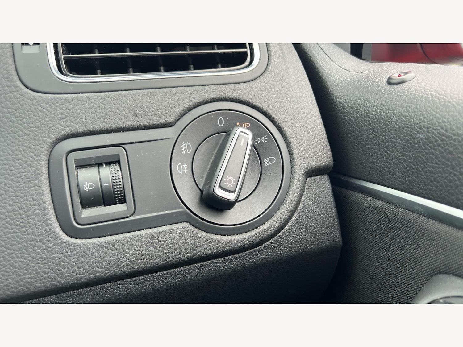 Used Volkswagen Polo 2017 for sale - 76607143: Photo 28