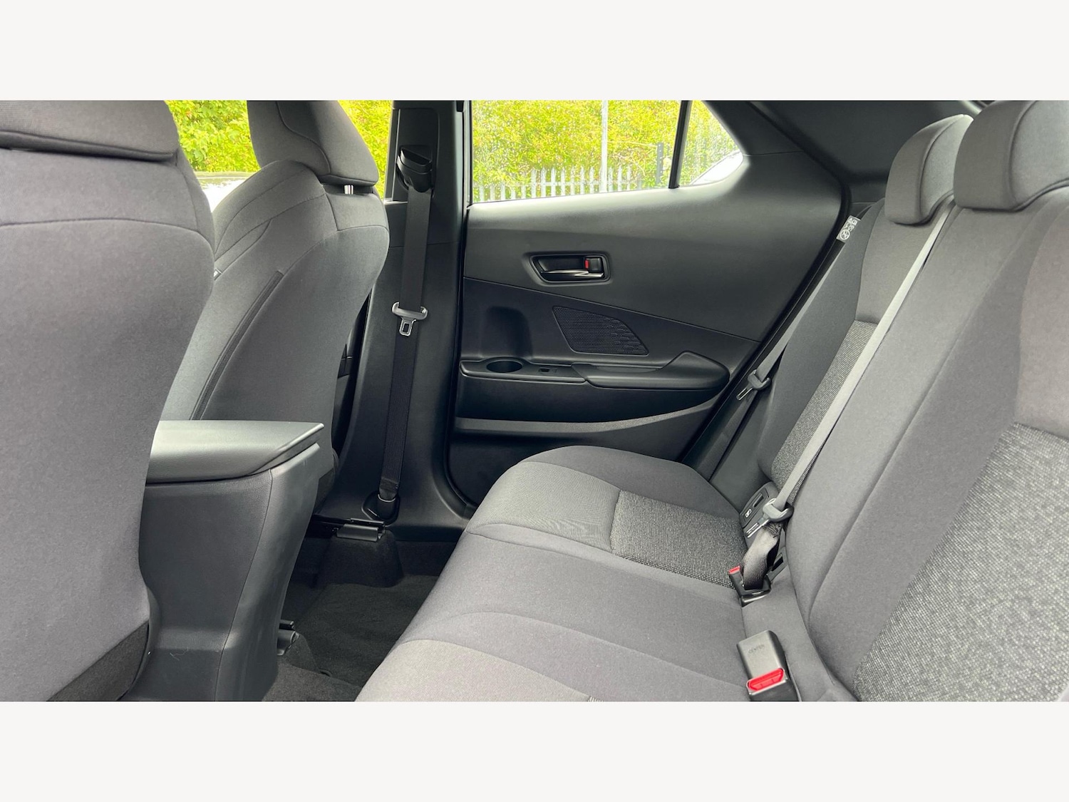 Used Toyota C-HR 2025 for sale - 76239994: Photo 15