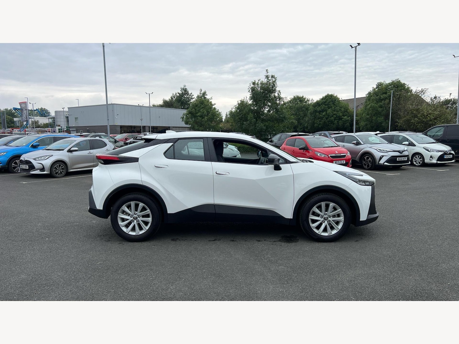 Used Toyota C-HR 2025 for sale - 76239994: Photo 18