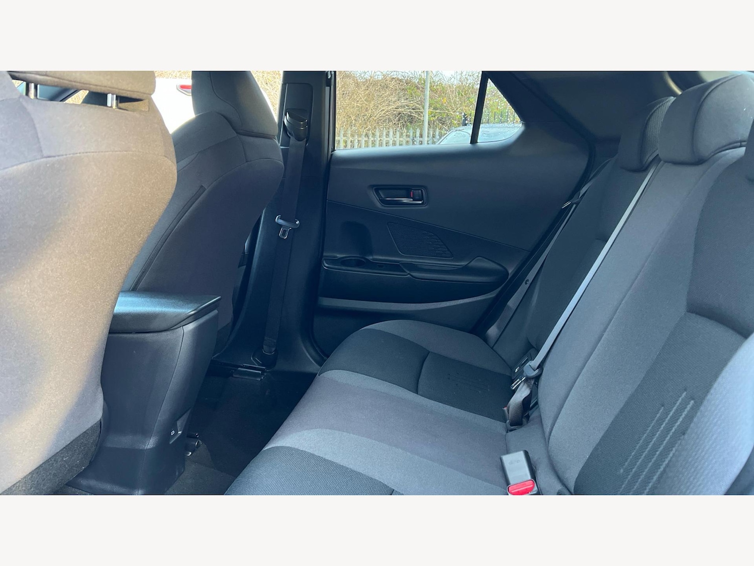 Used Toyota C-HR 2024 for sale - 77091734: Photo 15