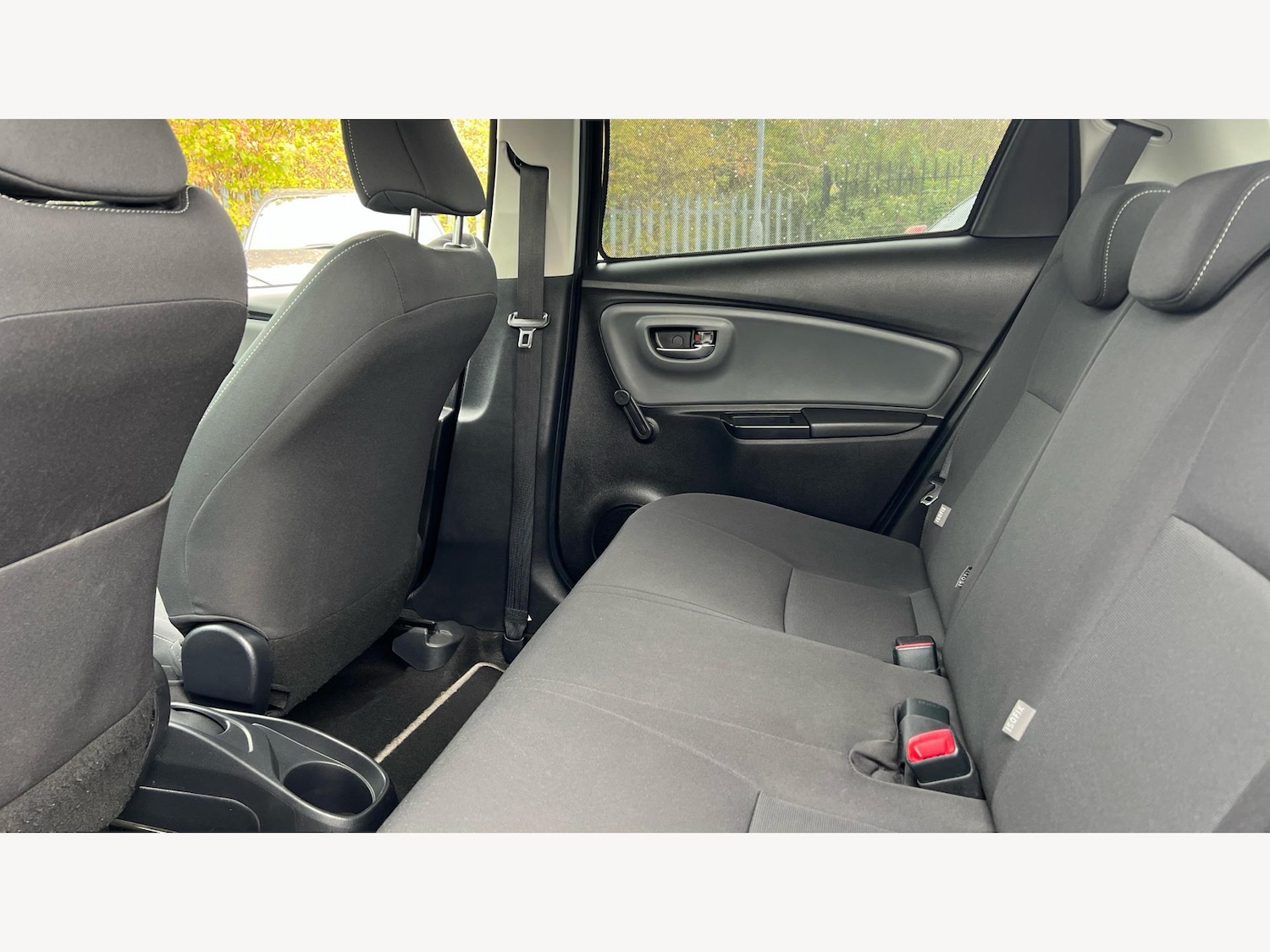 Used Toyota Yaris 2017 for sale - 76153064: Photo 15