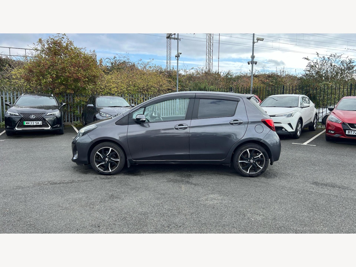 Used Toyota Yaris 2017 for sale - 76153064: Photo 19