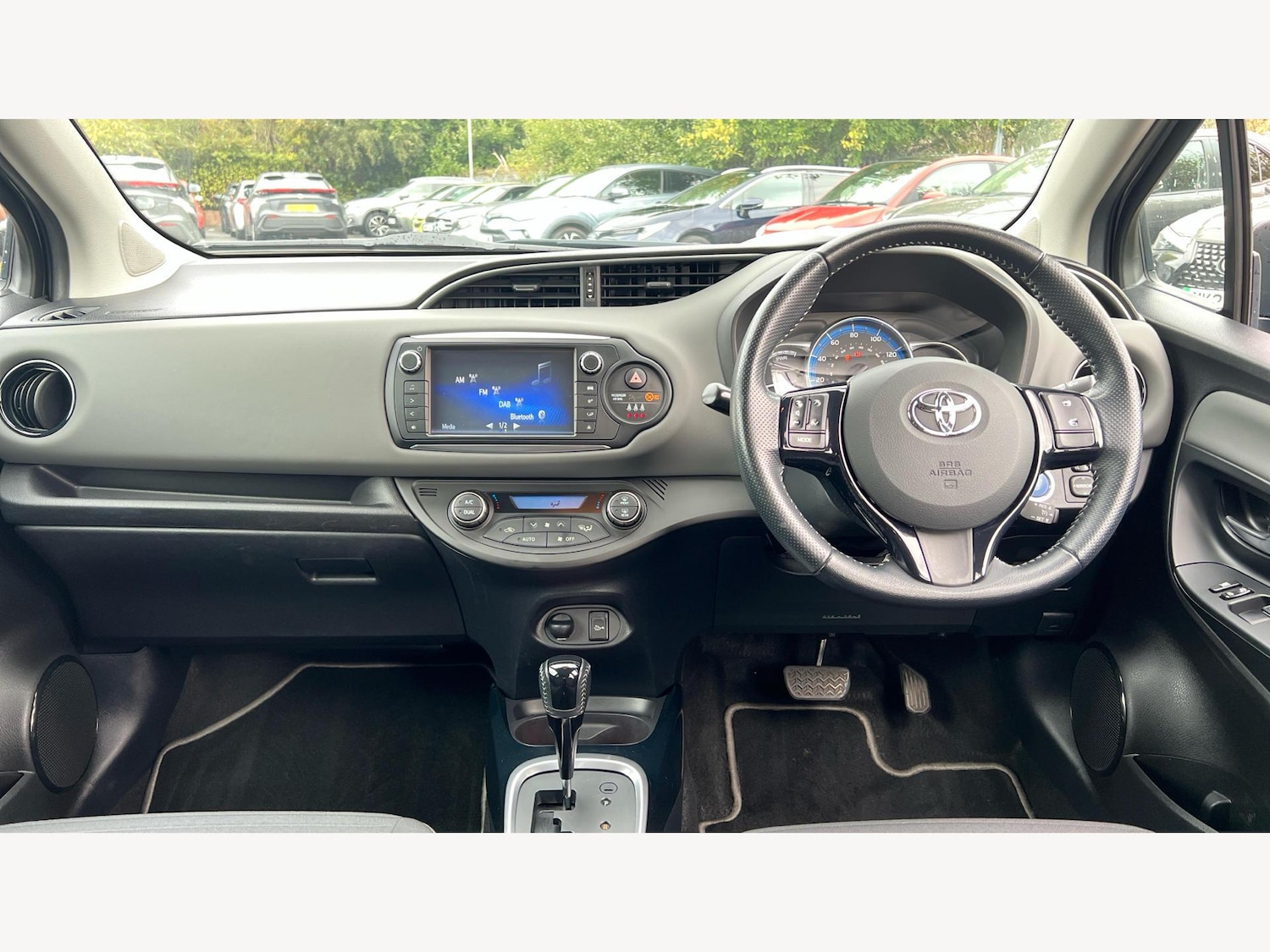 Used Toyota Yaris 2017 for sale - 76153064: Photo 7