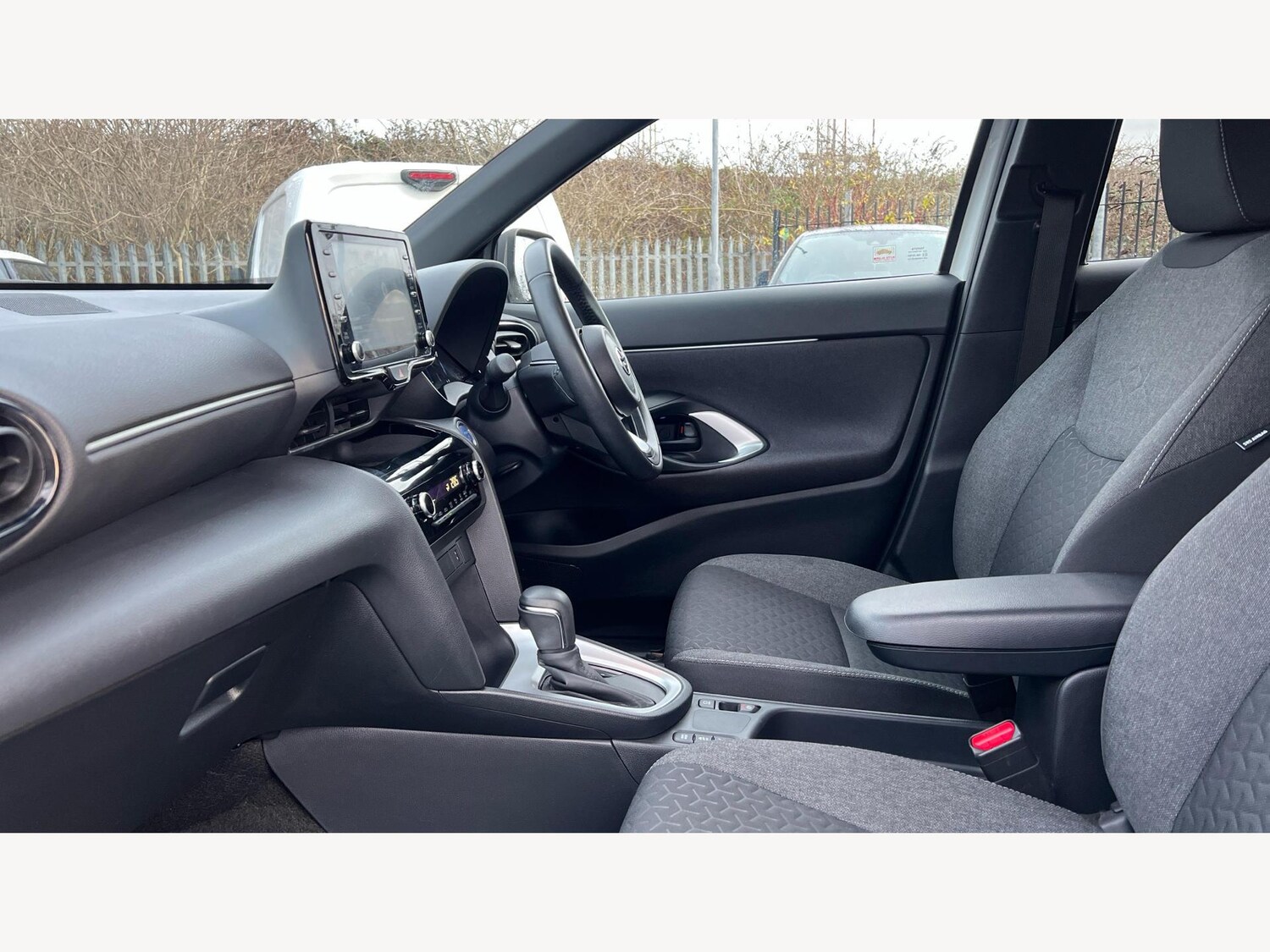 Used Toyota Yaris Cross for sale - 77216228: Photo 12