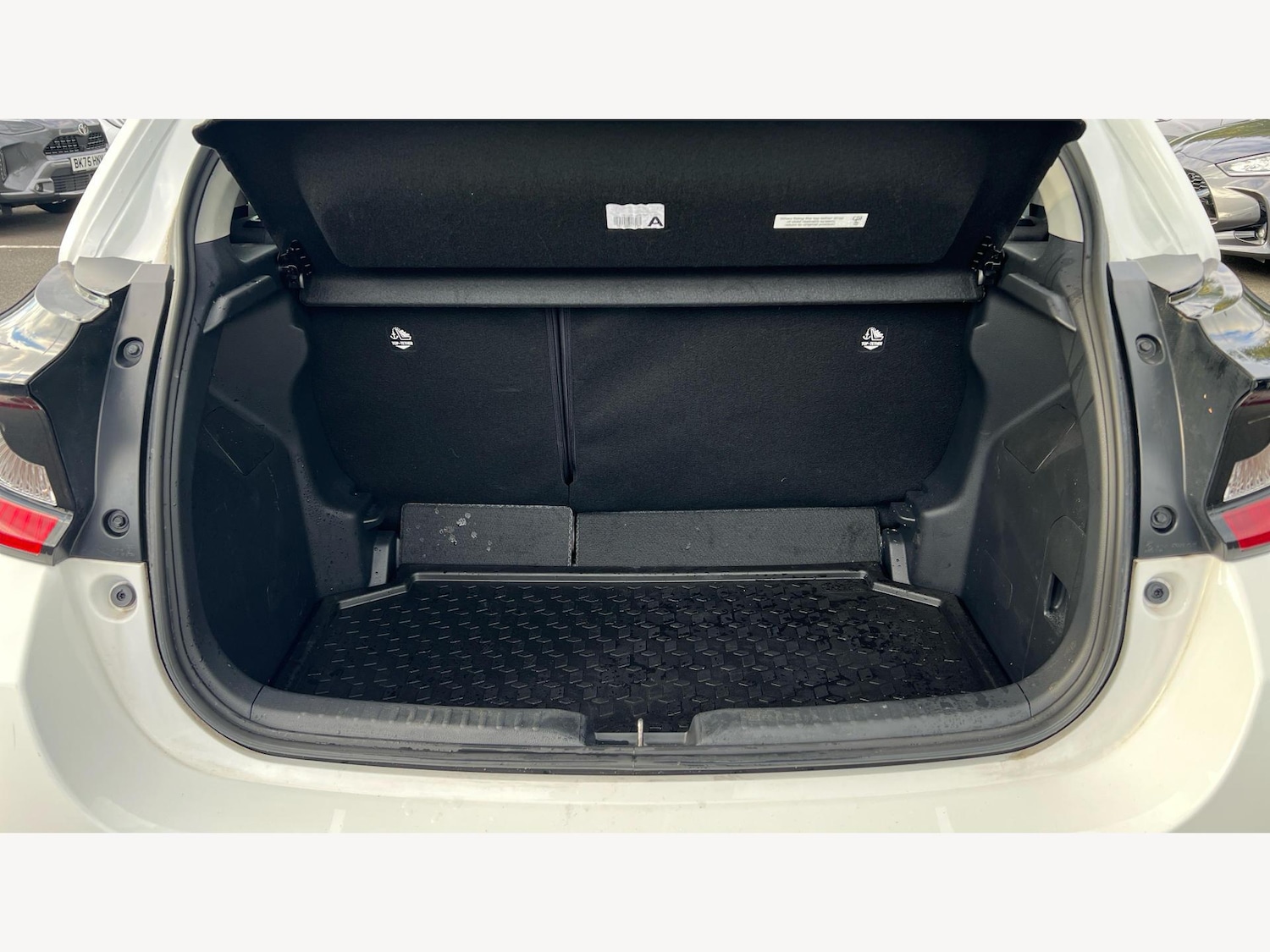 Used Toyota Yaris 2023 for sale - 77330424: Photo 16