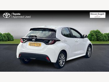 Used Toyota Yaris 2023 for sale - 77330424: Photo