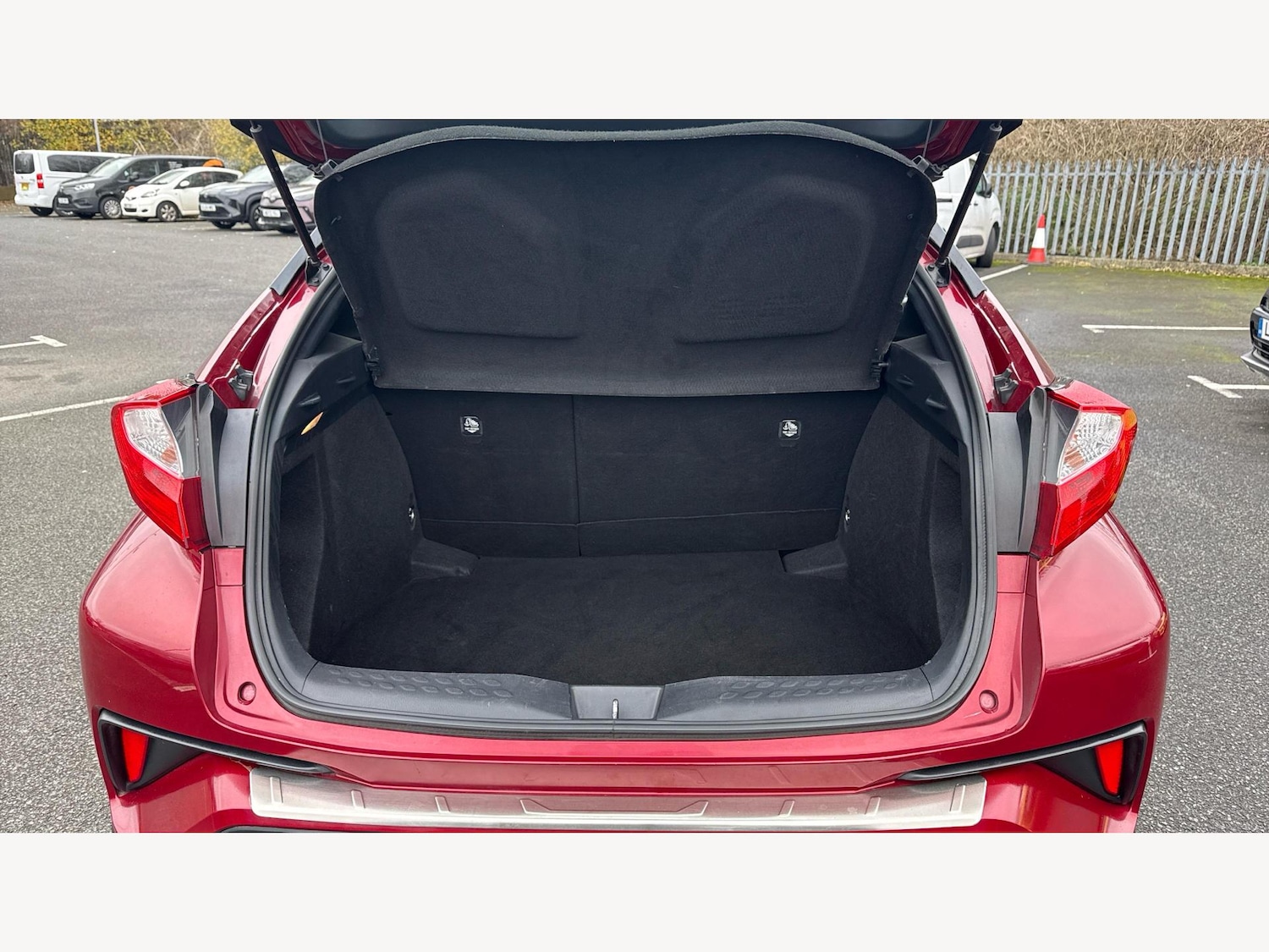 Used Toyota C-HR 2019 for sale - 77060397: Photo 16