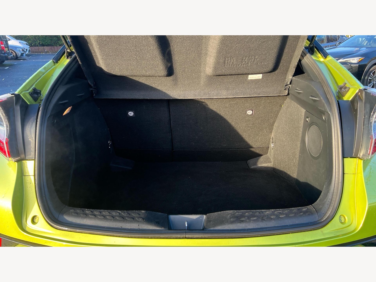 Used Toyota C-HR 2019 for sale - 76371232: Photo 16