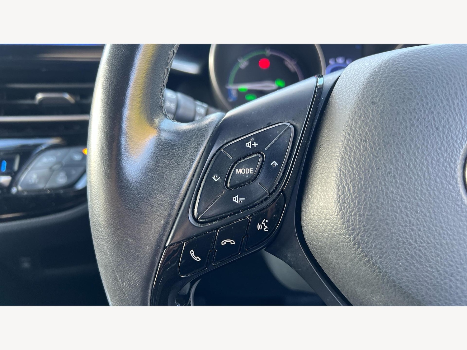 Used Toyota C-HR 2019 for sale - 76371232: Photo 27