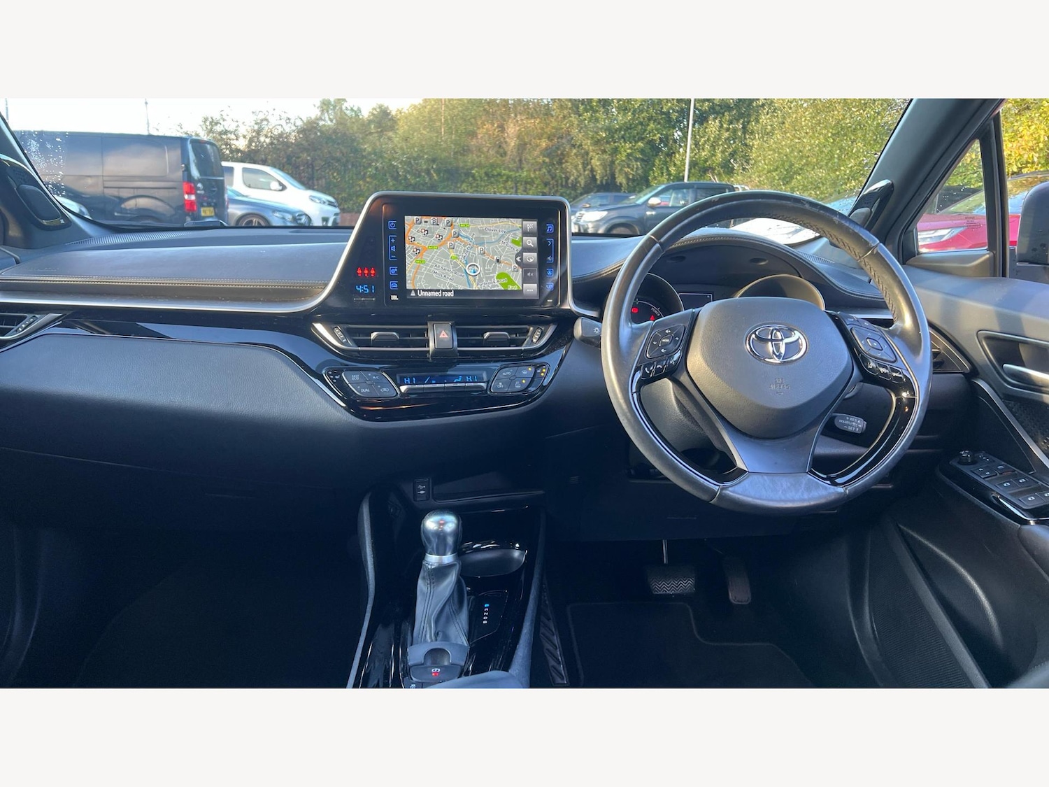 Used Toyota C-HR 2019 for sale - 76371232: Photo 7
