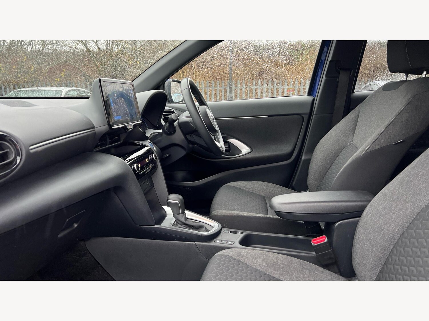 Used Toyota Yaris Cross 2022 for sale - 77305696: Photo 12