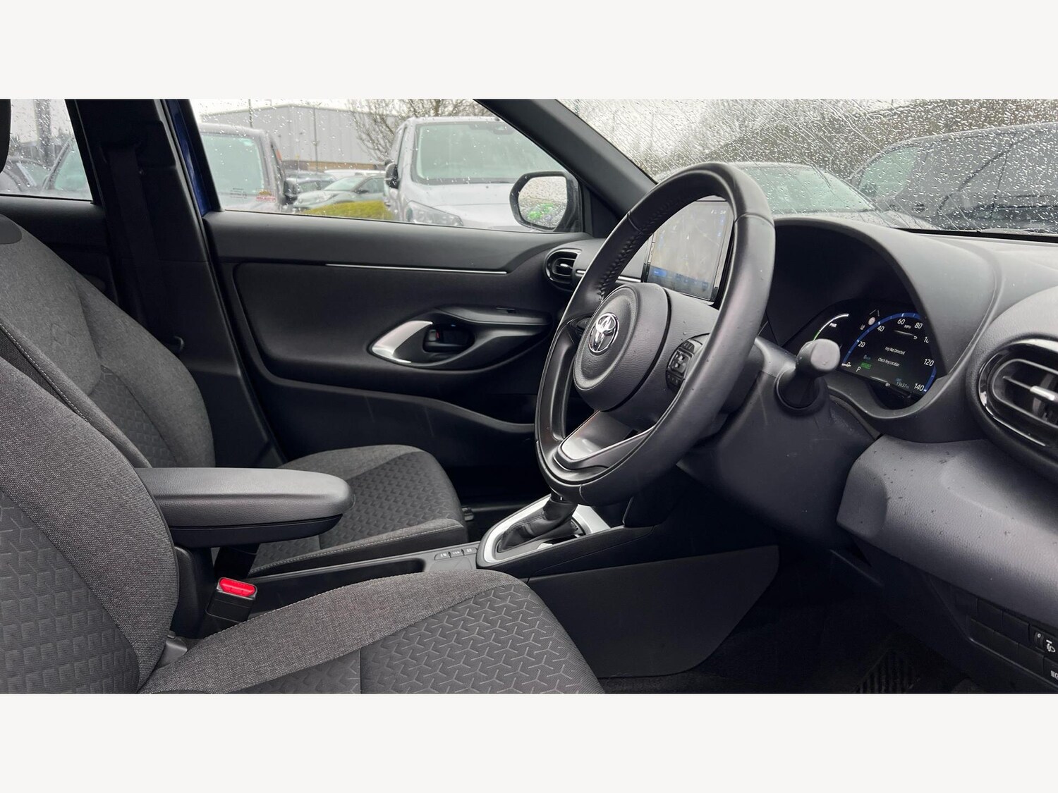 Used Toyota Yaris Cross 2022 for sale - 77305696: Photo 13
