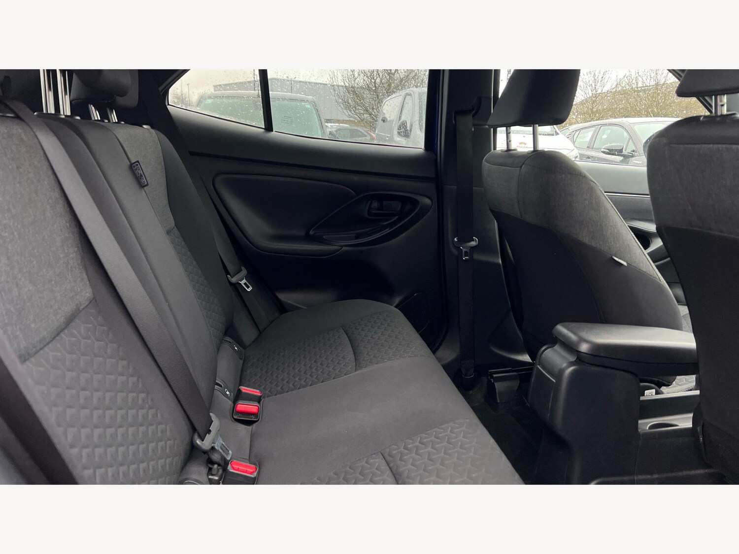 Used Toyota Yaris Cross 2022 for sale - 77305696: Photo 14