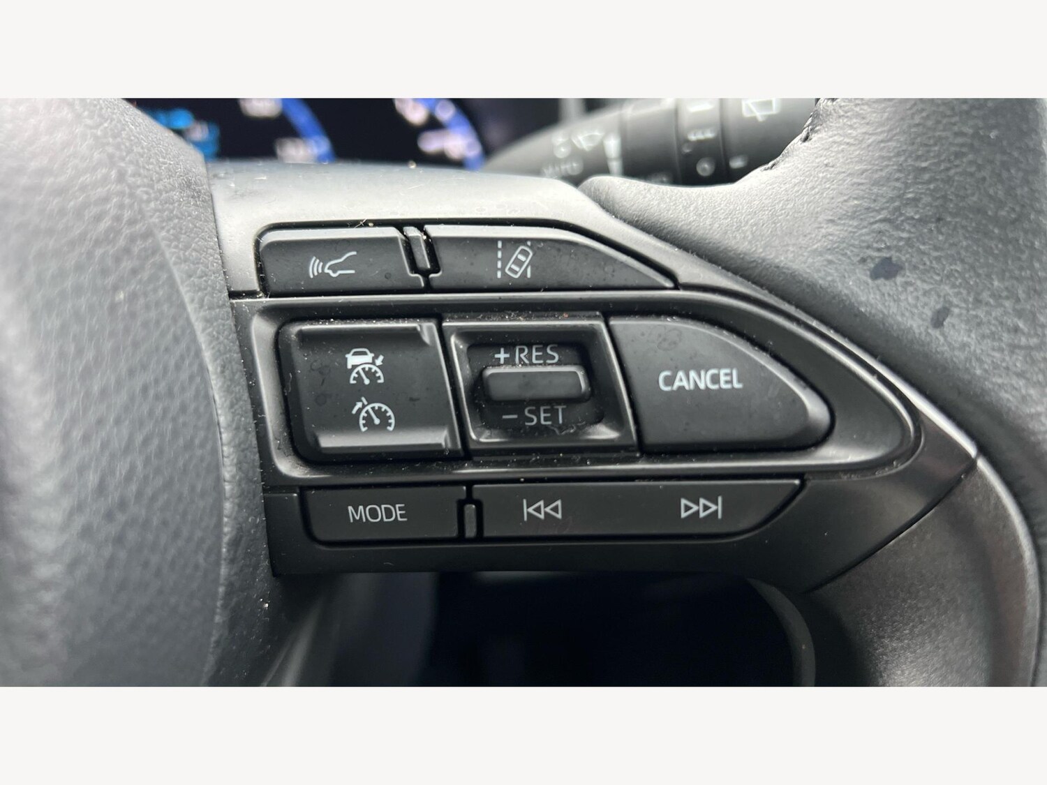 Used Toyota Yaris Cross 2022 for sale - 77305696: Photo 30