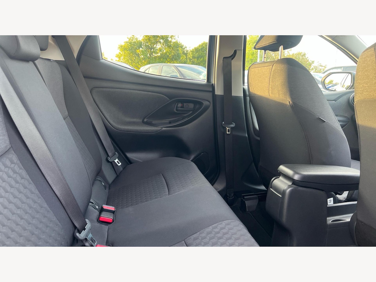 Used Toyota Yaris 2021 for sale - 76158959: Photo 14