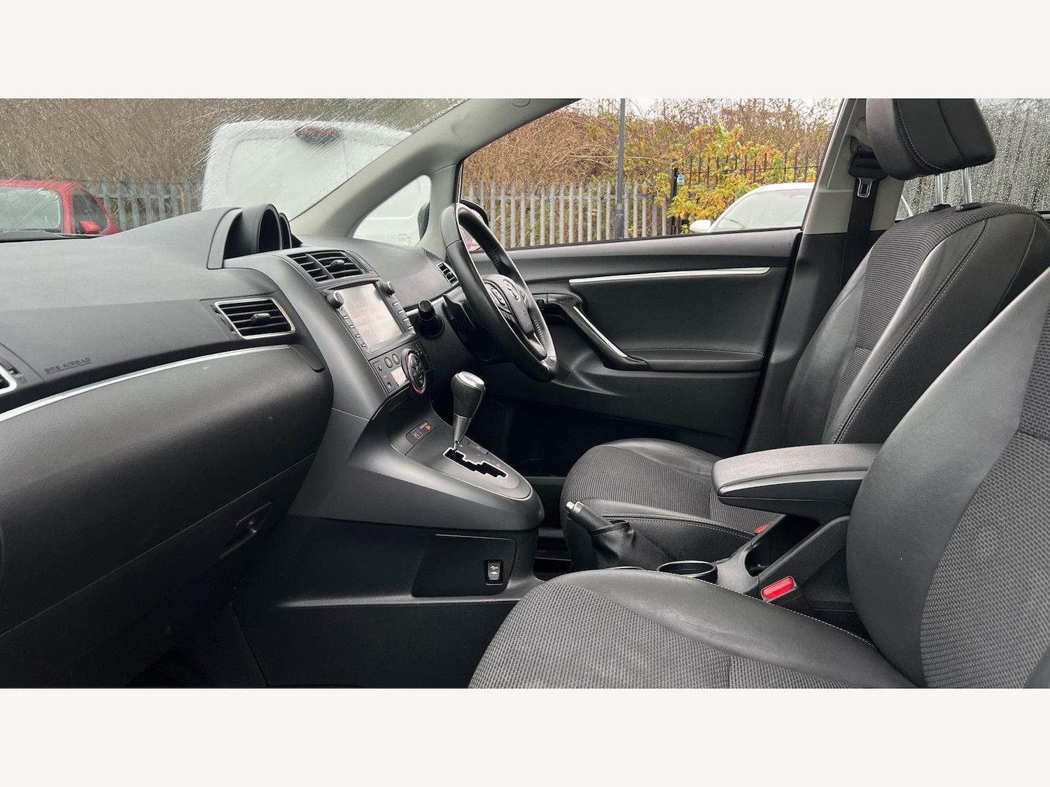 Used Toyota Verso 2017 for sale - 76765195: Photo 12