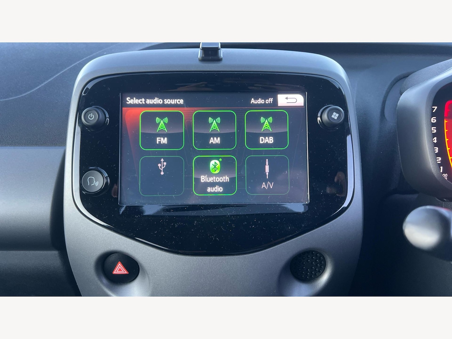 Used Toyota AYGO 2019 for sale - 76377475: Photo 24