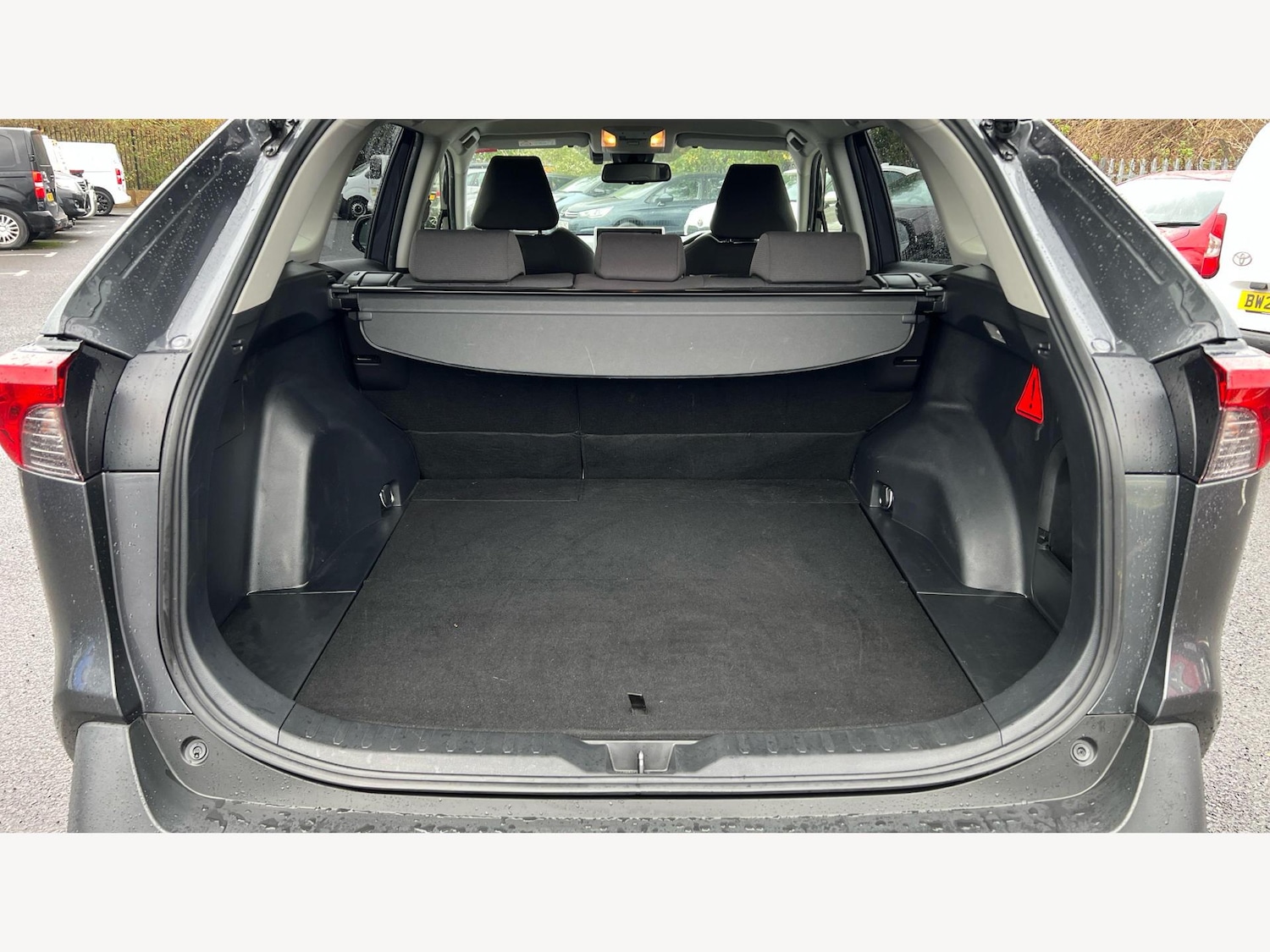 Used Toyota RAV4 2020 for sale - 76765902: Photo 16