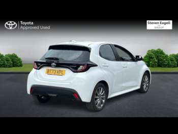Used Toyota Yaris 2023 for sale - 74704757: Photo