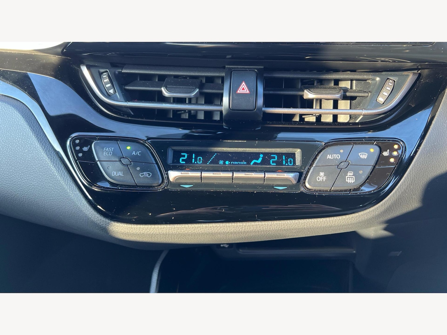 Used Toyota C-HR 2020 for sale - 76801994: Photo 29