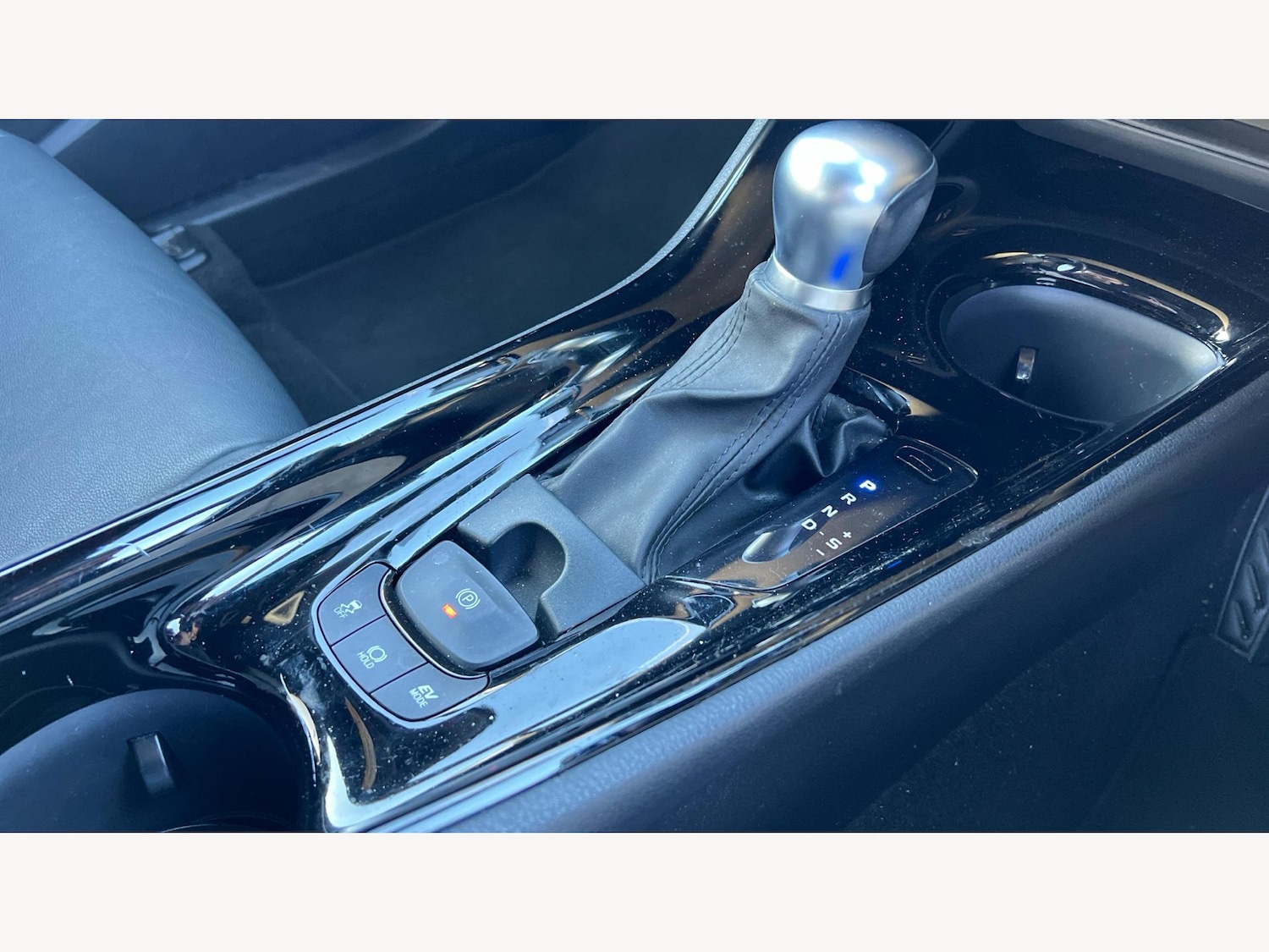 Used Toyota C-HR 2020 for sale - 76801994: Photo 30