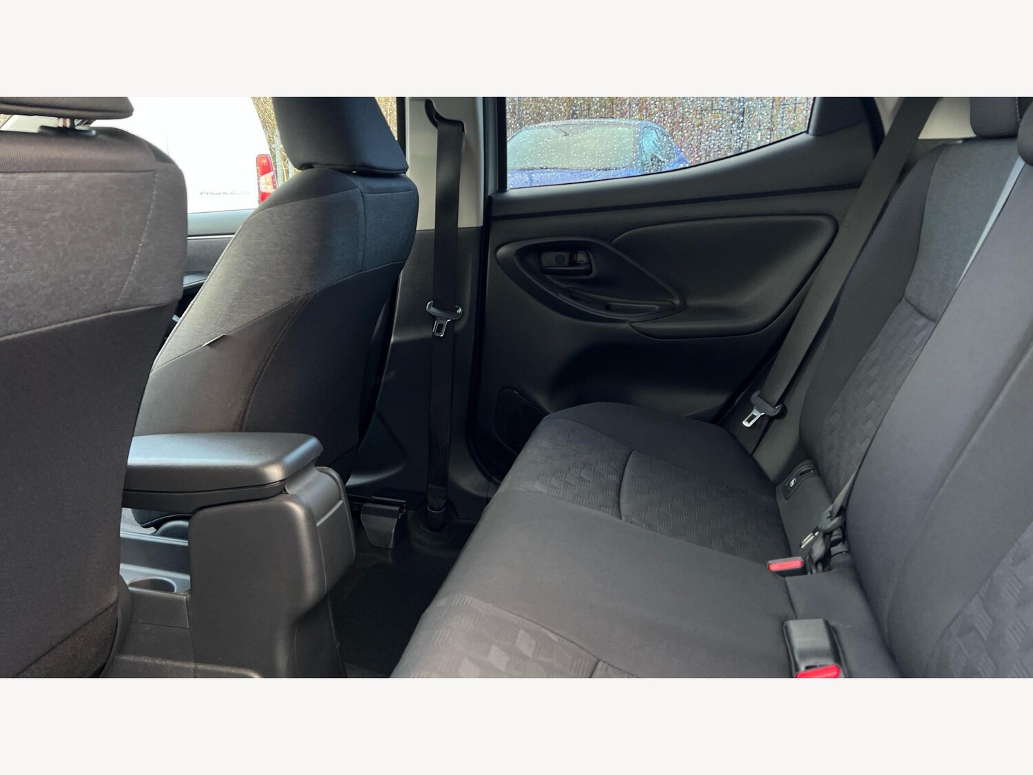 Used Toyota Yaris for sale - 77191512: Photo 15