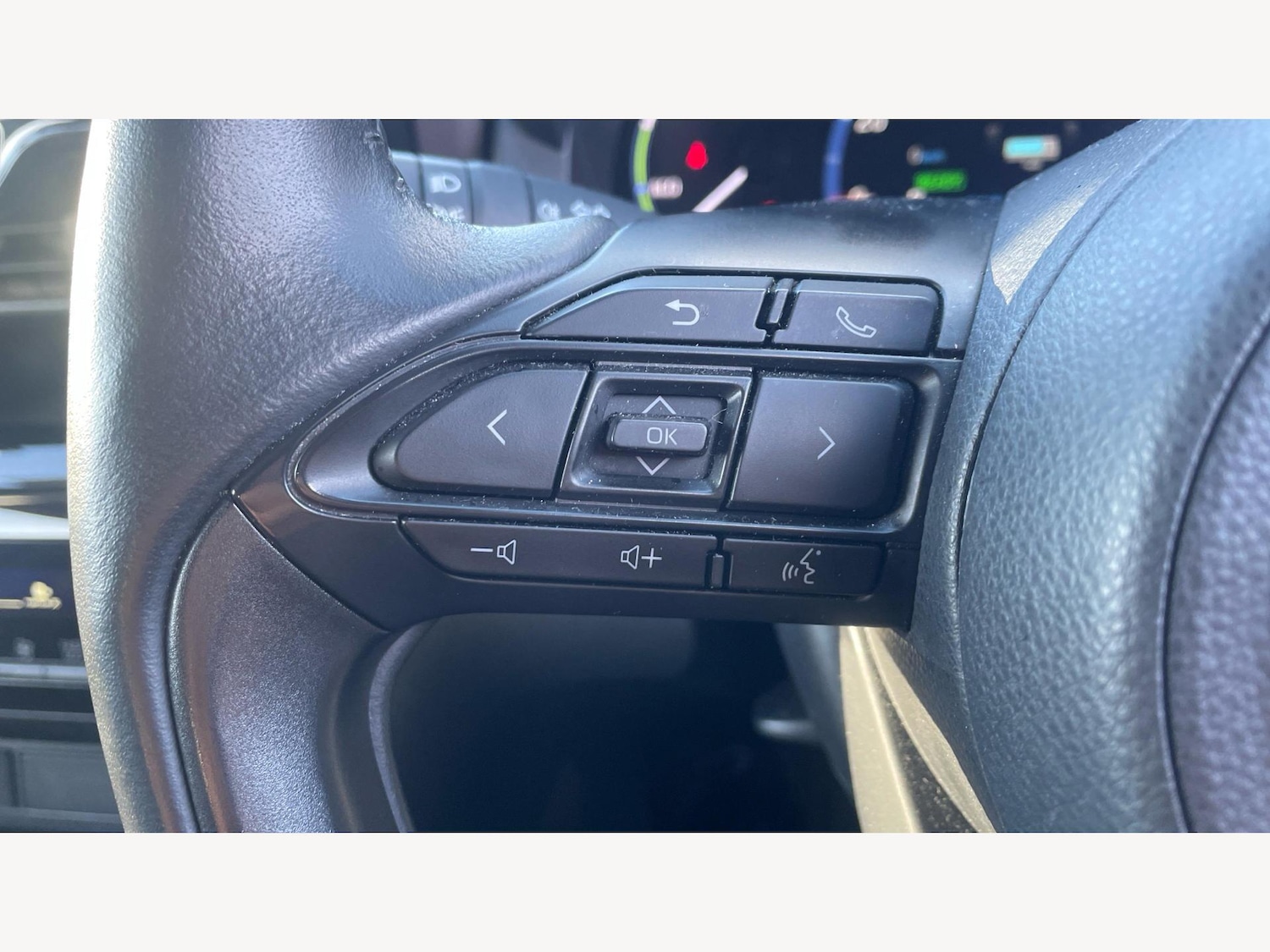 Used Toyota Yaris Cross 2024 for sale - 77020905: Photo 10