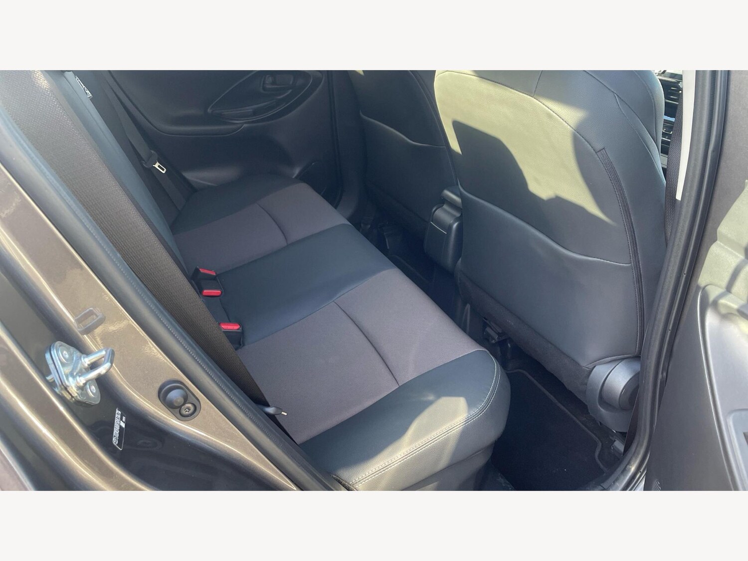 Used Toyota Yaris Cross 2024 for sale - 77020905: Photo 15