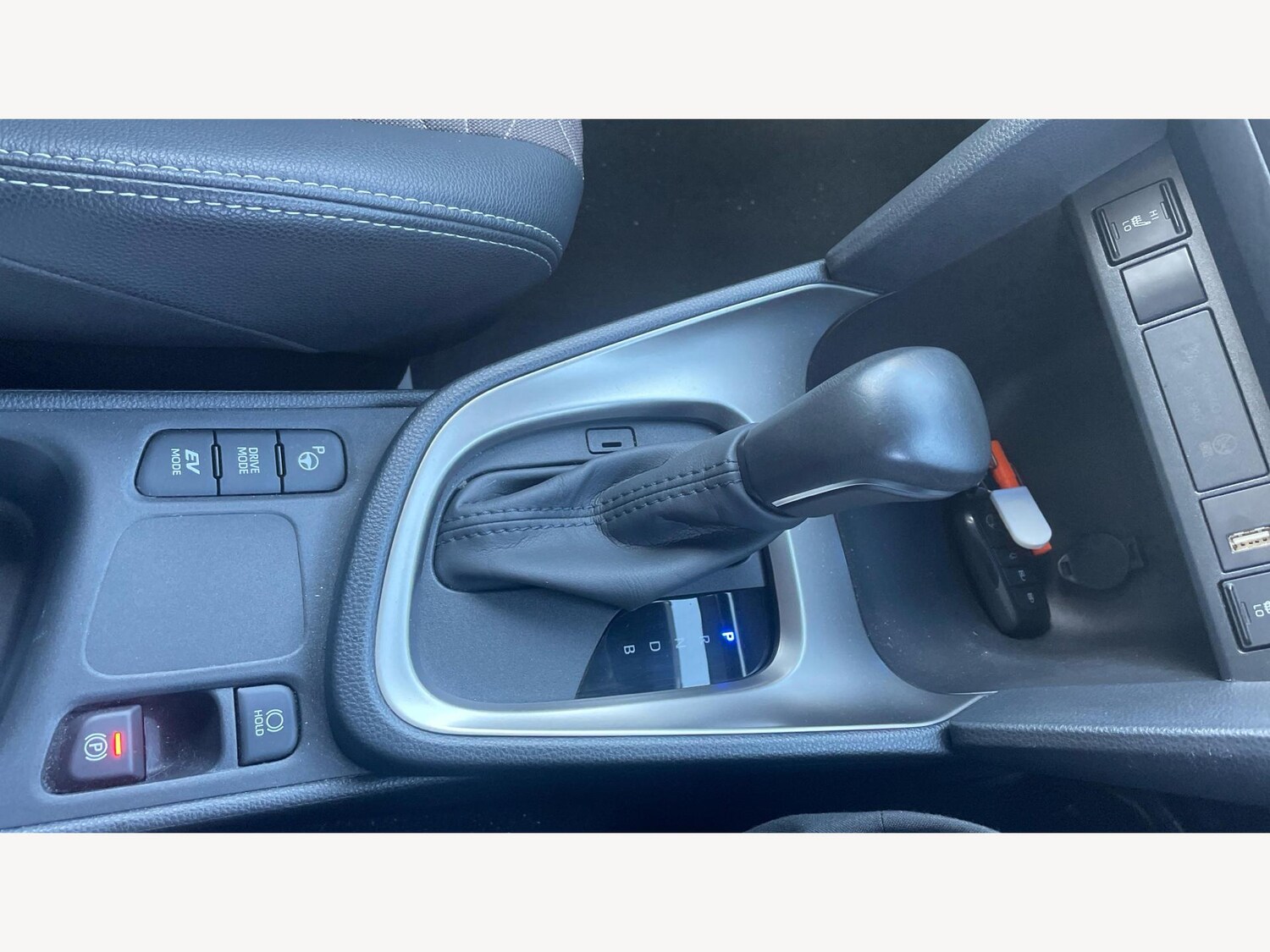 Used Toyota Yaris Cross 2024 for sale - 77020905: Photo 26