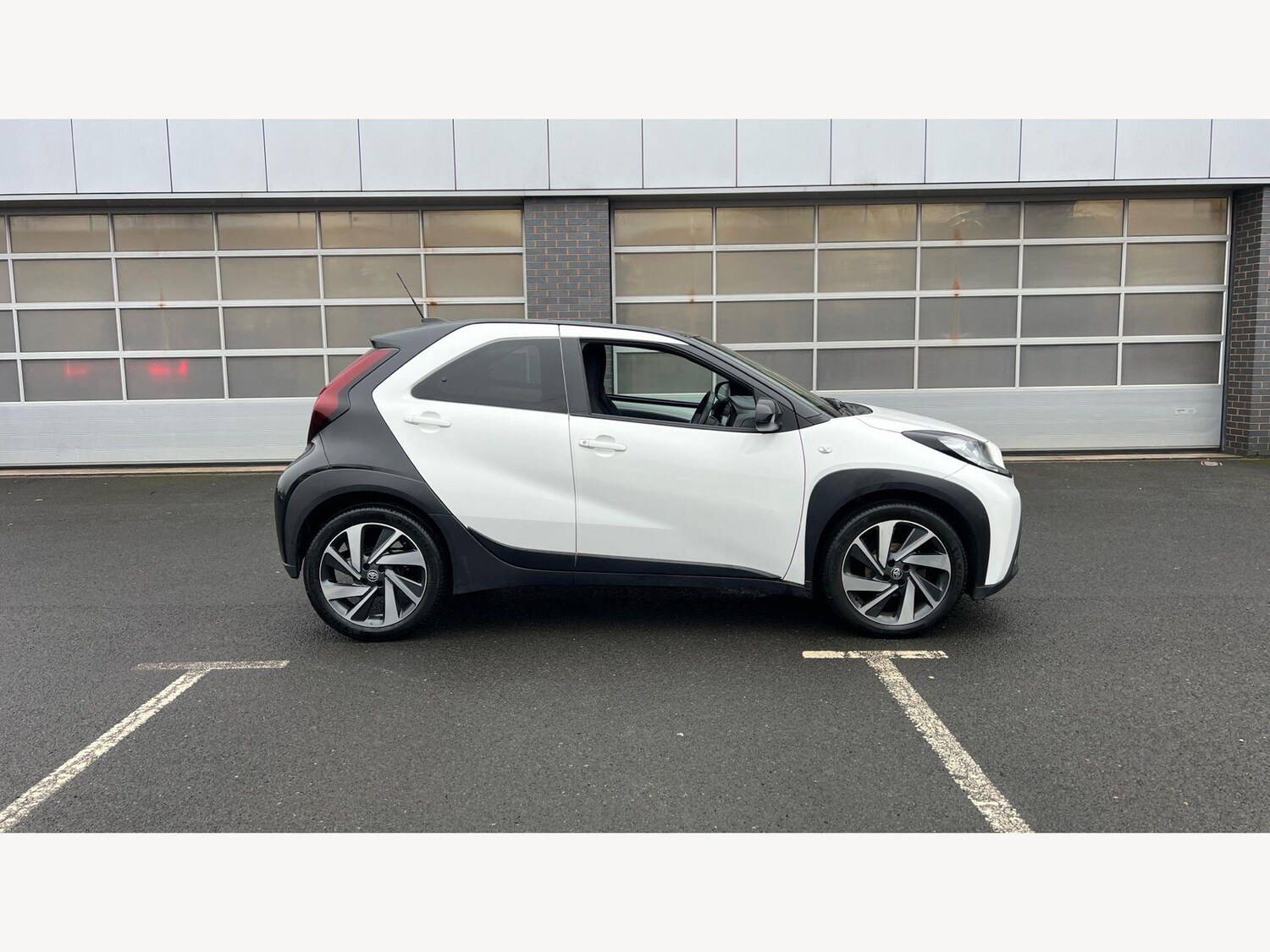 Used Toyota Aygo X 2023 for sale - 77799240: Photo 18