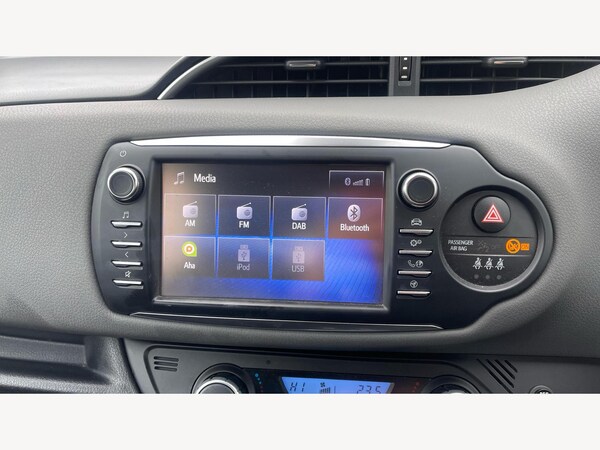 Used Toyota Yaris 2018 for sale - 76307544: Photo 23